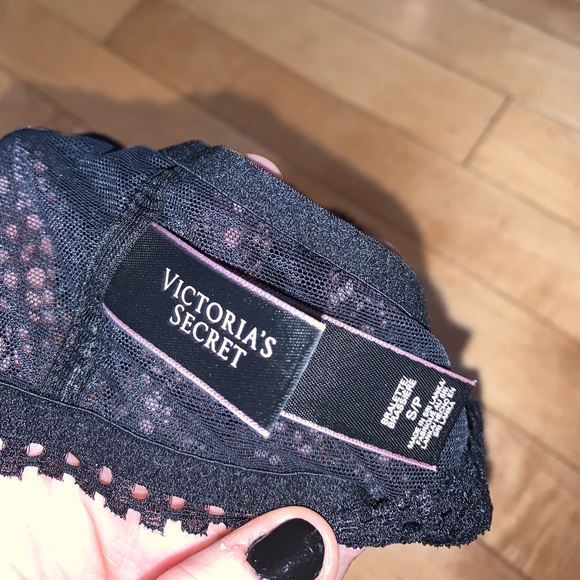 [S] VICTORIA’S SECRET bralette bundle - Picture 15 of 16